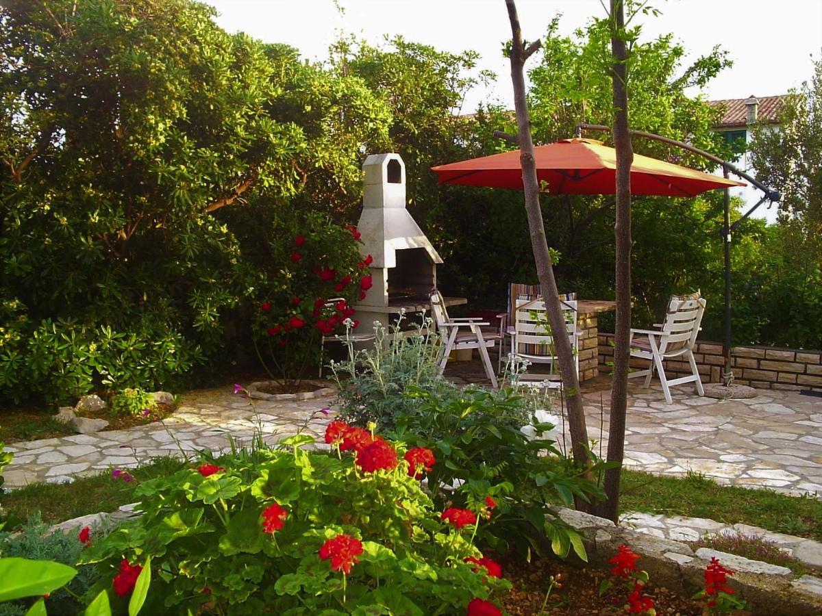 Apartmani Milena Barbat na Rabu Buitenkant foto
