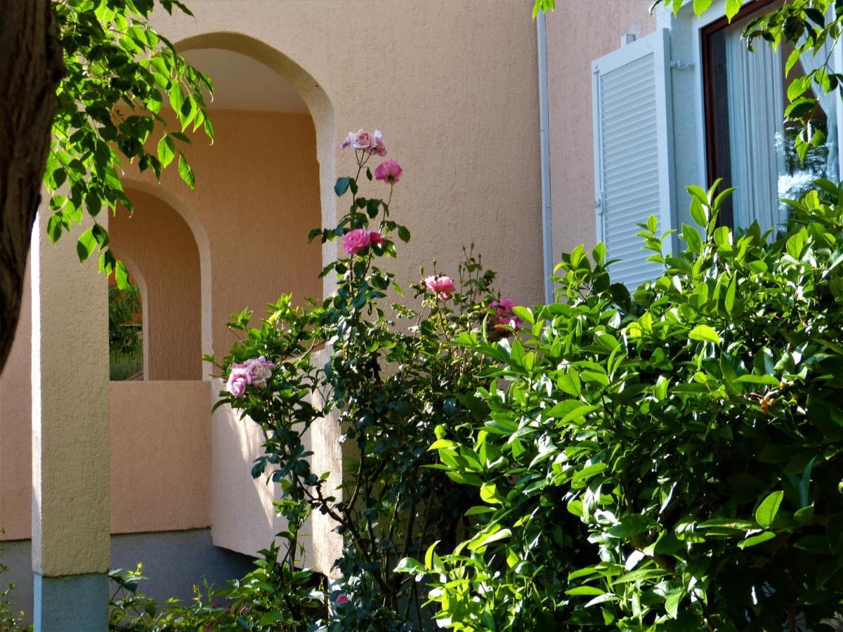 Apartmani Milena Barbat na Rabu Buitenkant foto