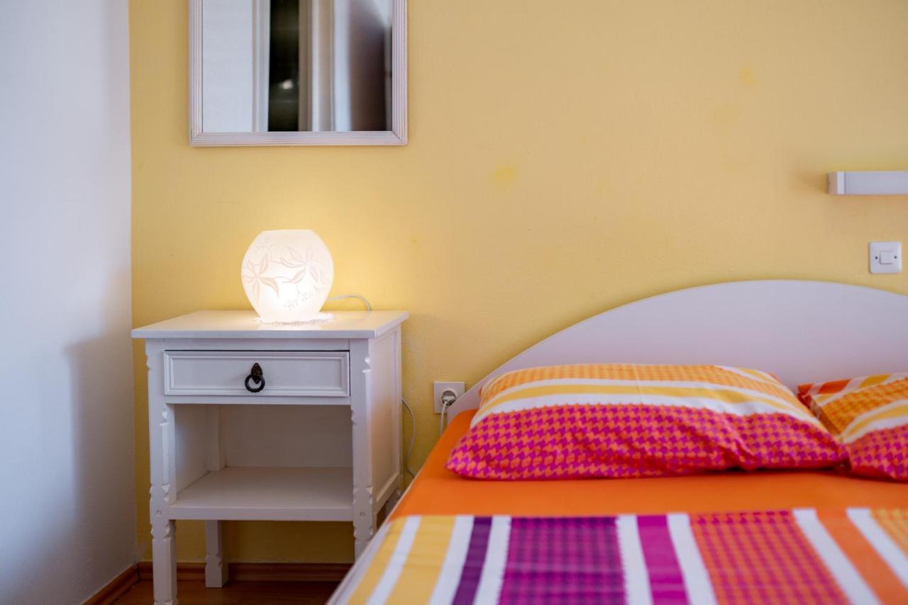 Apartmani Milena Barbat na Rabu Buitenkant foto