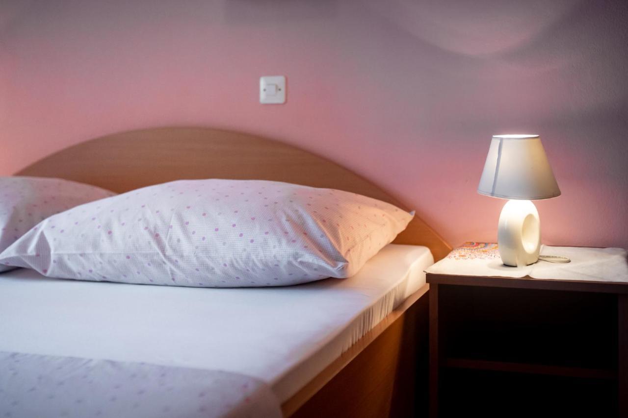Apartmani Milena Barbat na Rabu Buitenkant foto
